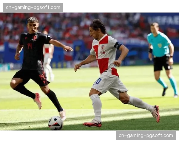 克罗地亚布迪米尔抓住机会一锤定音，欧洲铁血防守克制南美灵动